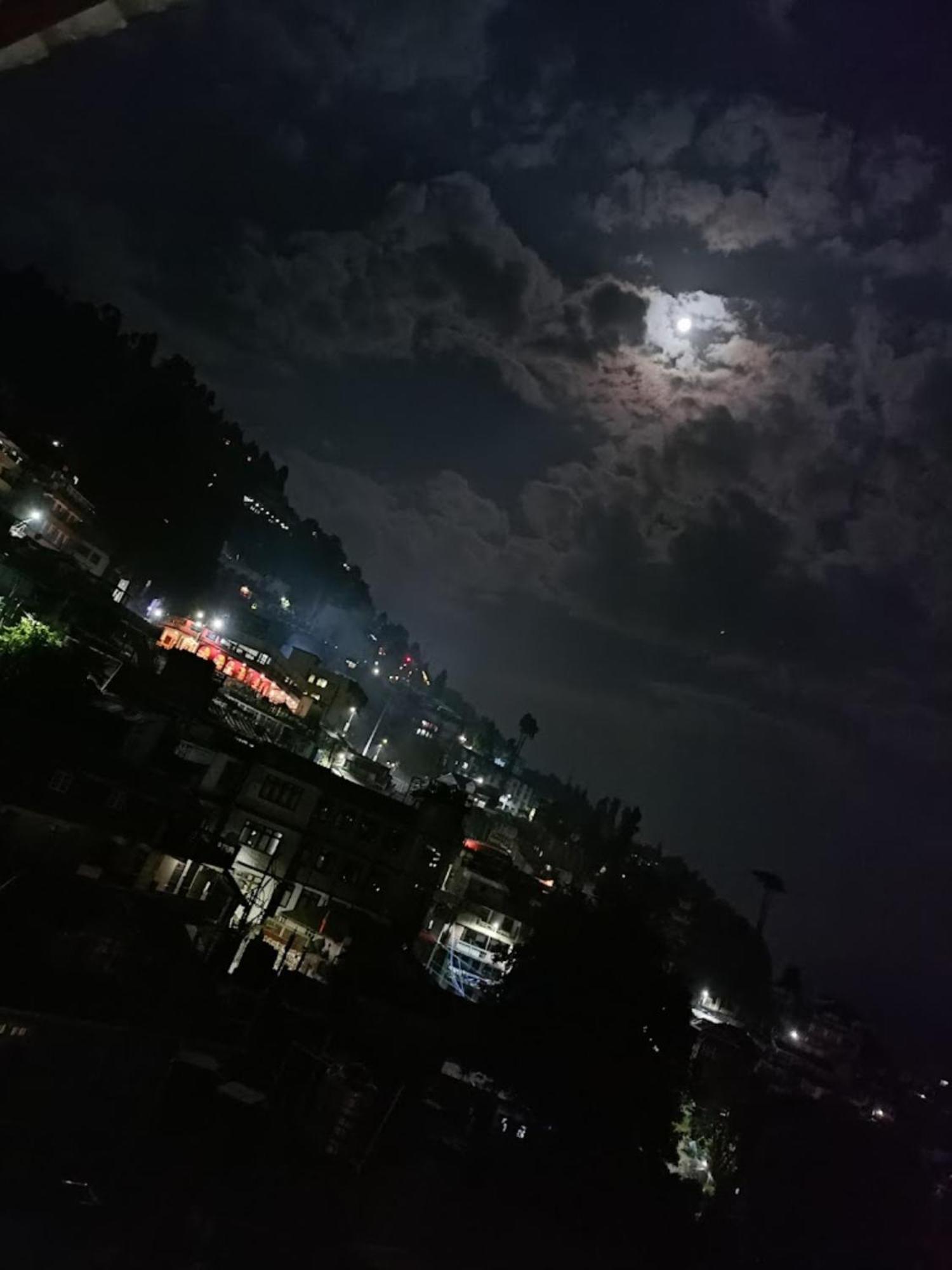 Hotel Pitstop Darjeeling - Excellent Service Recommended & Couple Friendly Exterior photo