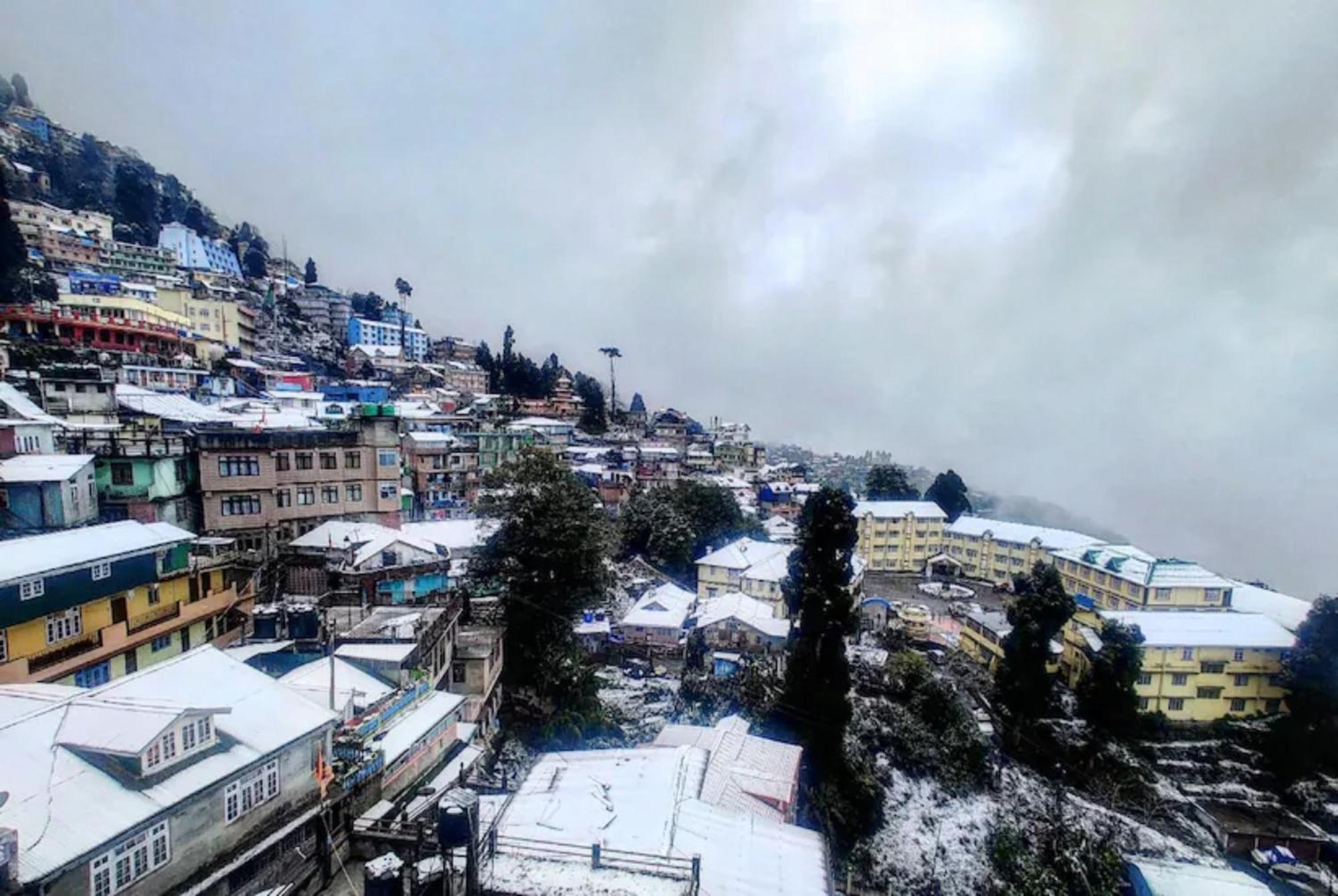 Hotel Pitstop Darjeeling - Excellent Service Recommended & Couple Friendly Exterior photo
