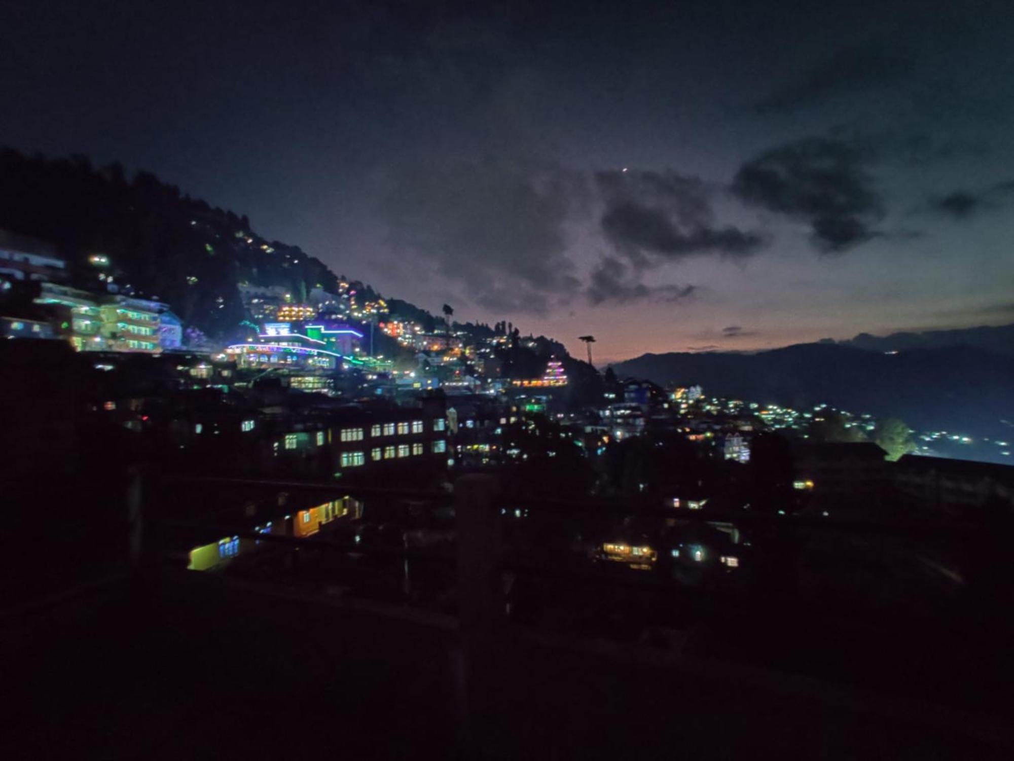 Hotel Pitstop Darjeeling - Excellent Service Recommended & Couple Friendly Exterior photo